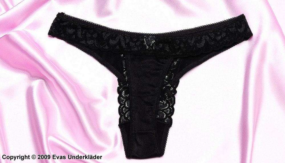 Thong in stretch lace